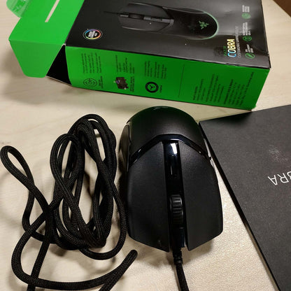 276552 - RAZER Cobra Maus lojërash me tel, Chroma RGB, Pesha 57g, çelësa optikë të gjeneratës së 3-të, ndriçim Chroma, akordim preciz i sensorit, i zi