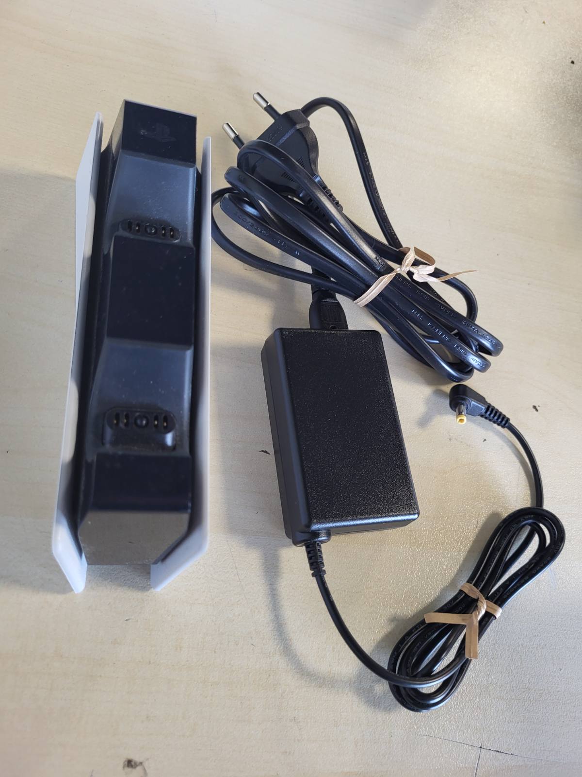 276574 - PLAYSTATION®5 Stacion Karikimi Dualsense