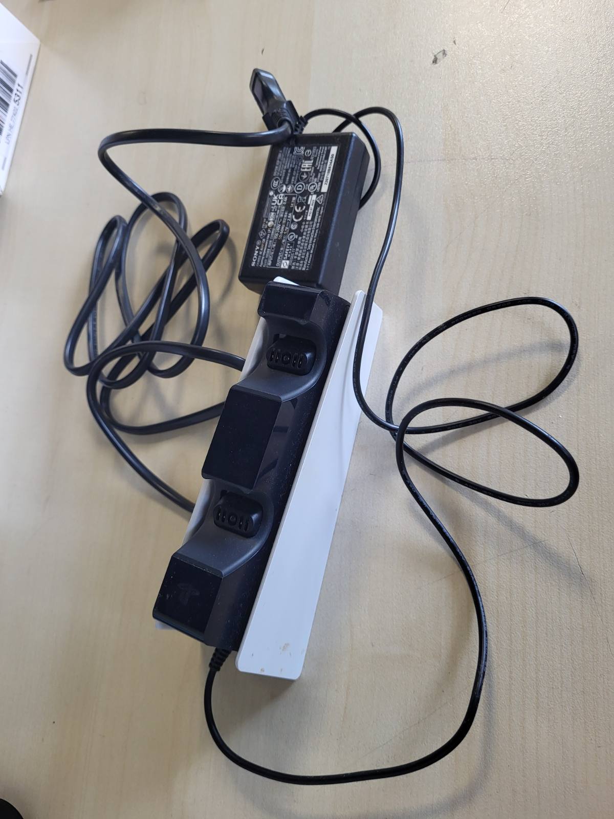 276614 - PLAYSTATION Stacion karikimi Dualsense