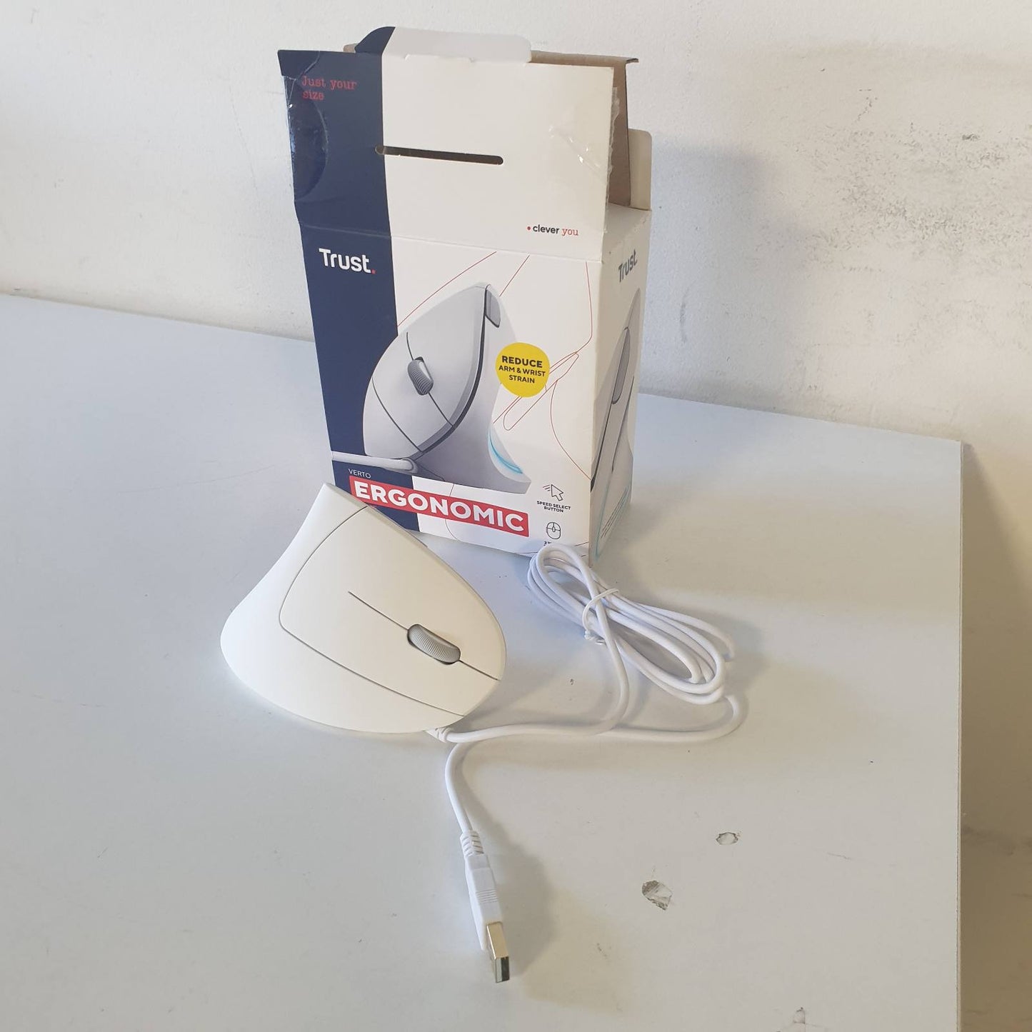 276680 - TRUST Maus Vertikal Verto, 1000-1600 DPI, Ergonomik, 6 Butona, USB, i Bardhë