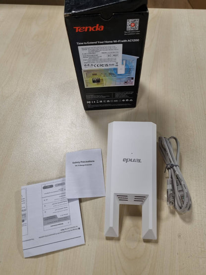 276682 - Tenda A18 Pro, Përsëritës WiFi AC1200 Mbps (2.4GHz/5GHz), Portë Gigabit Ethernet, Mbulesë deri në 150m²