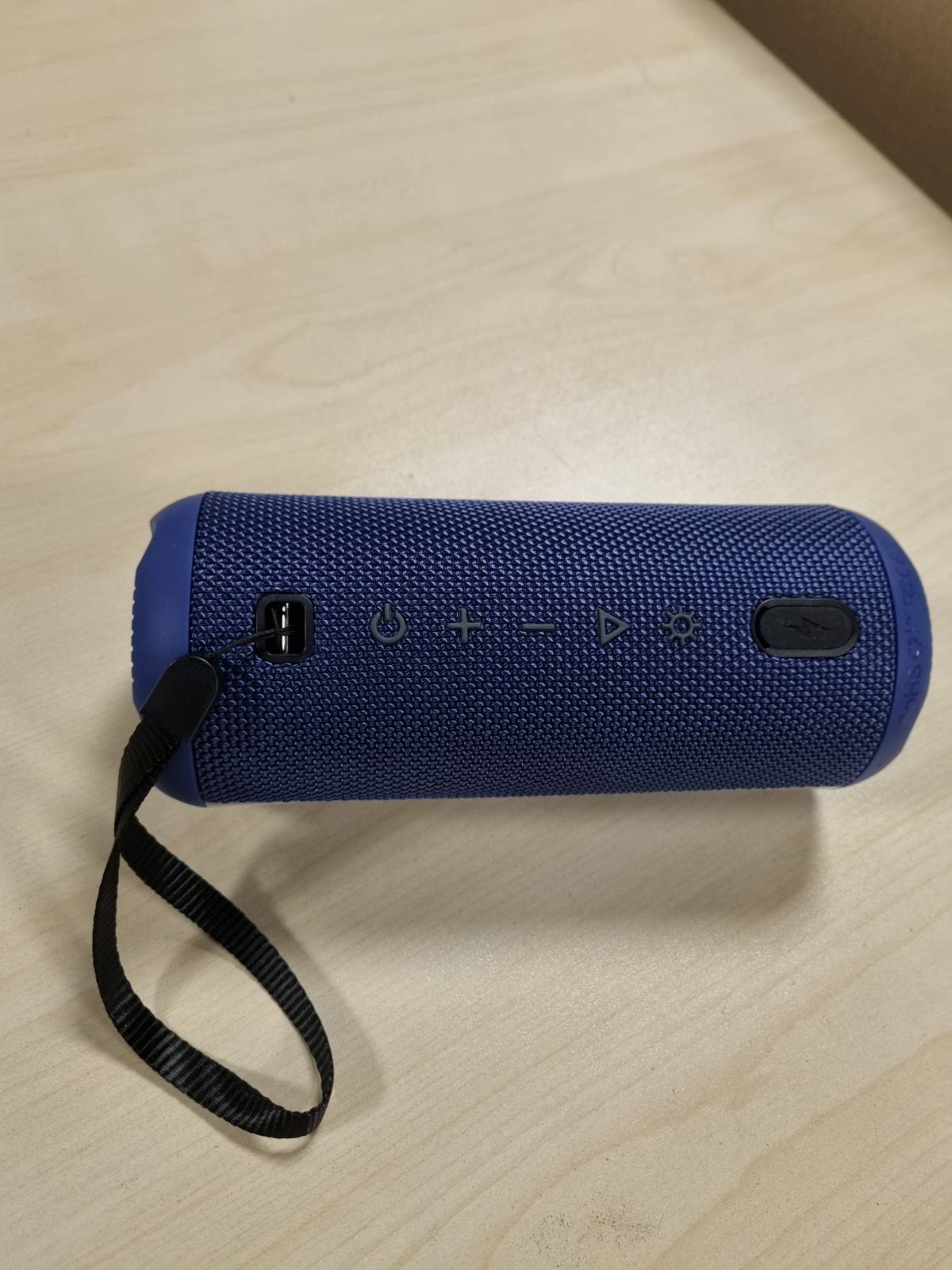 276709 - DOTN Altoparlant Bluetooth 5.4, Portativ, 20 orë jetëgjatësi, IP7, me Drita RGB