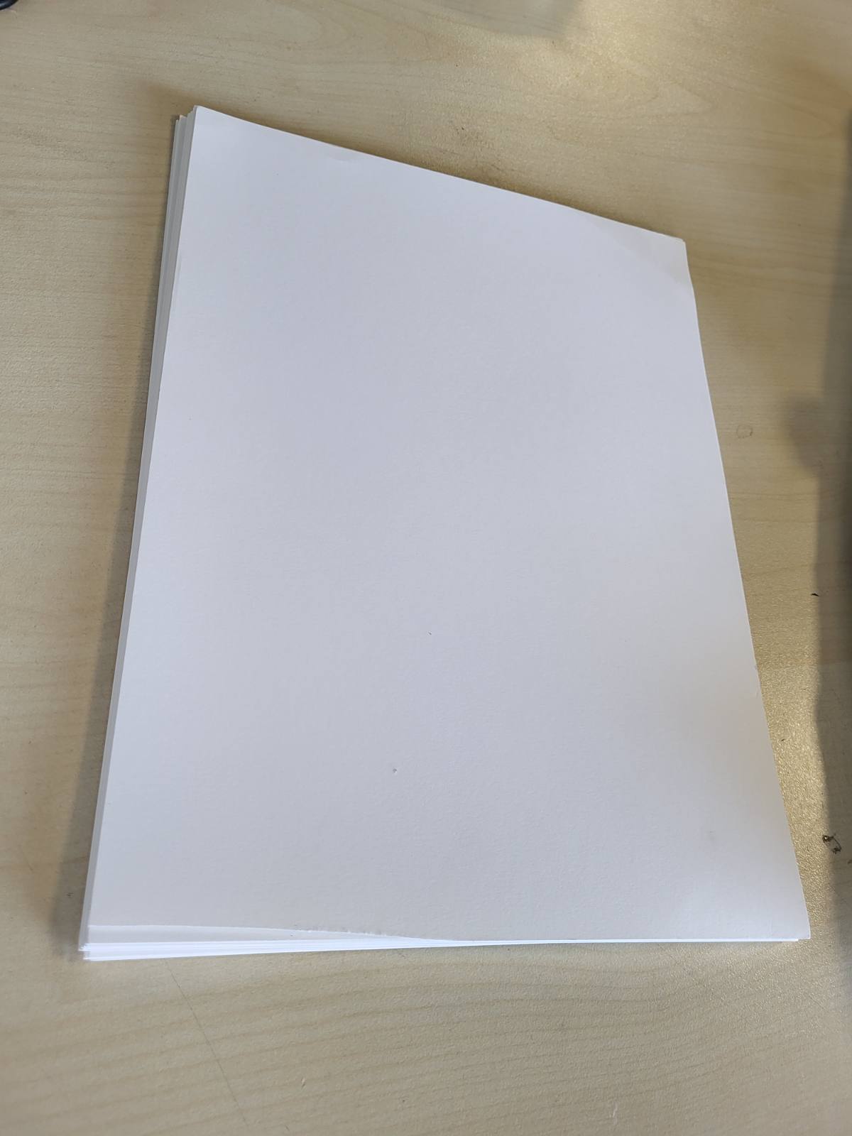 276761 - Clairefontaine 975203C Pako me 25 fletë letre alfabetike | 250g | 24 x 32cm | e bardhë