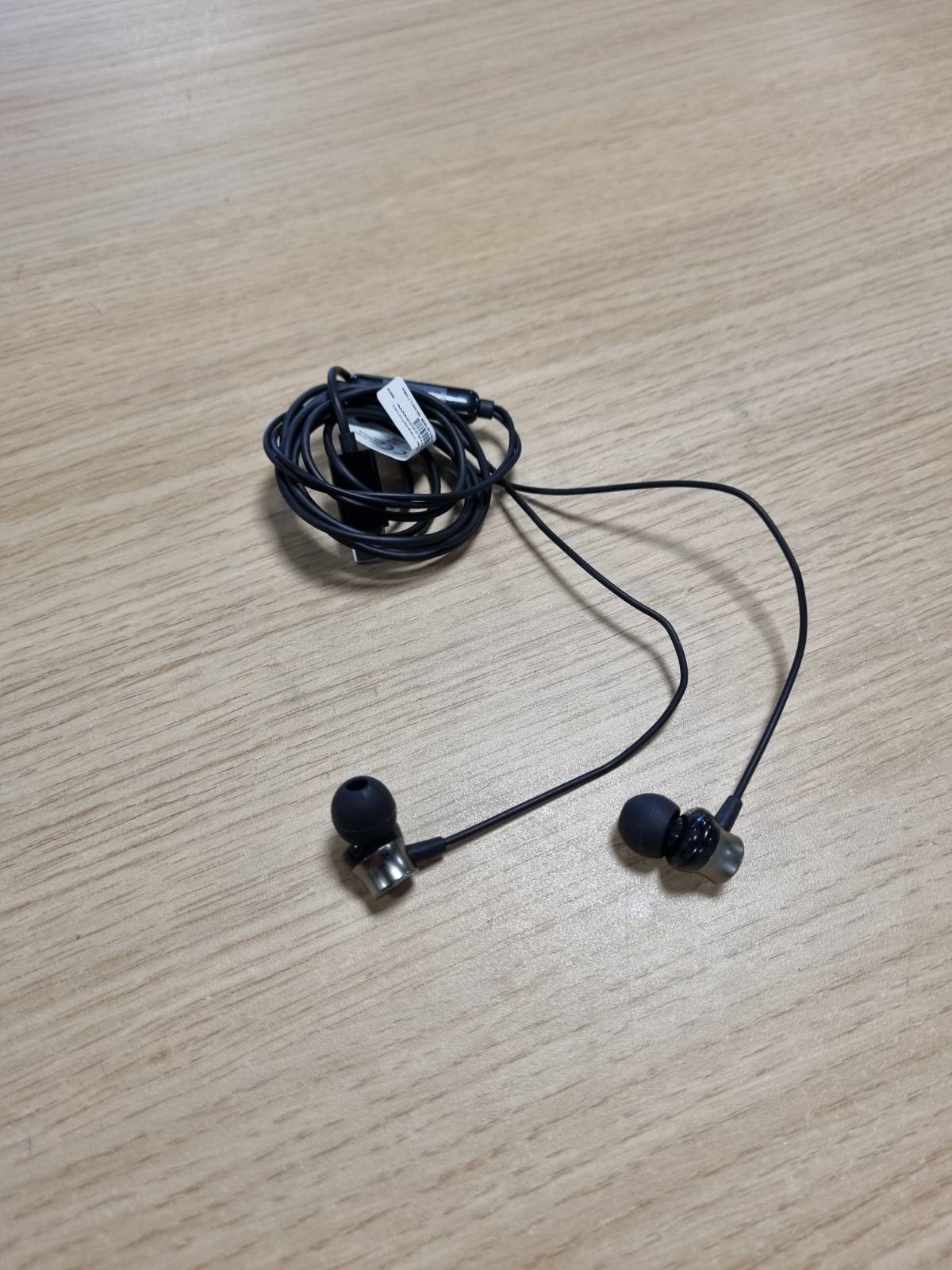 276945 - LENOVO Kufje USB-C për në vesh me kontroll mediash brenda kabllos, mikrofon të integruar, audio dixhitale, lidhje universale Plug & Play USB-C