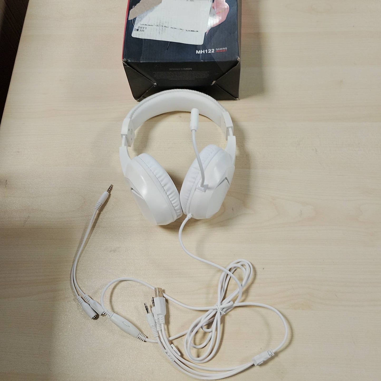 277005 - MARS GAMING Kufje për Lojëra MH122W FRGB me Mikrofon, Zë HiFi, Anulim Zhurme, Ultra të Lehta, Pajtueshmëri me PS4, PS5, Xbox, Switch, Windows, Mac, të Bardha