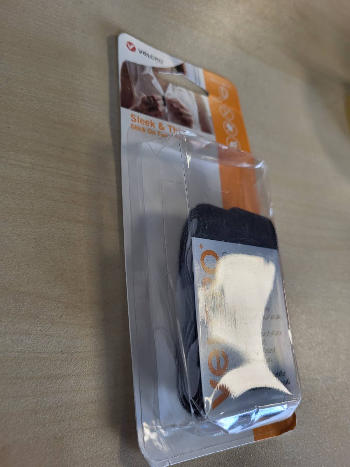 277098 - VELCRO Mbërthyes ngjitës elegant dhe i hollë për pëlhura, Mbërthyes ngjitës i fortë me grep dhe lak, vetëngjitës, E zezë, 19 mm x 60 cm