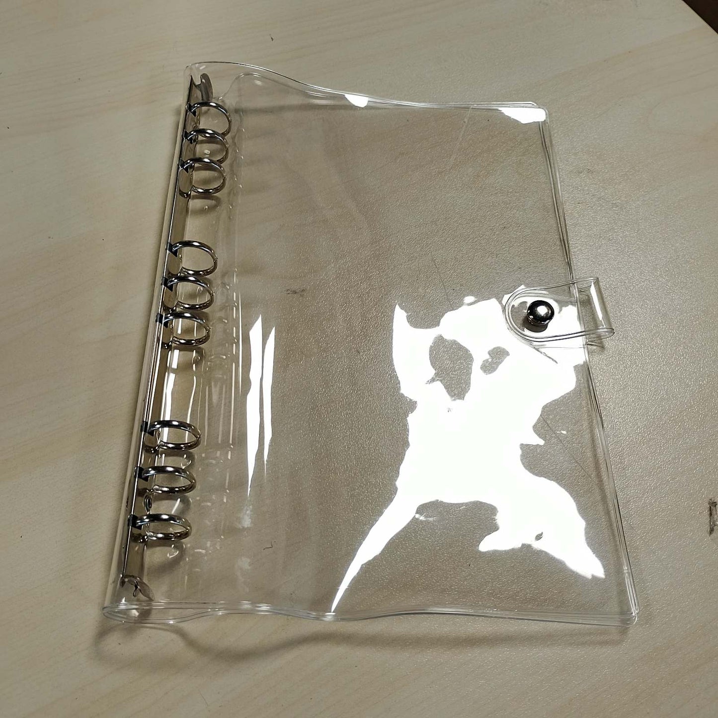 277293 - SINCHIC Dosje B5 në PVC të Butë, Transparente dhe Fleksibile, 9 Vrima, Mbyllje të Papërshkueshme nga Uji