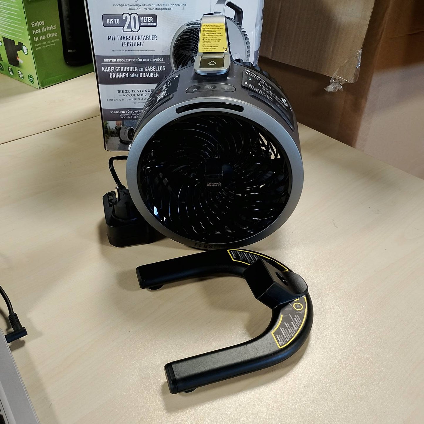 277338 - SHARK FlexBreeze HydroGo – Ventilator i fuqishëm për mjegullim, ftohje për brenda dhe jashtë, 5 shpejtësi, i qetë dhe i qëndrueshëm, me dhe pa kabllo, kompakt dhe i lehtë