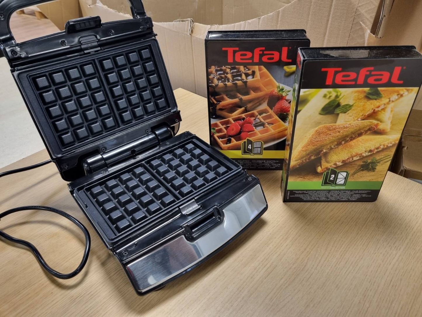 277365 - TEFAL Makinë për sanduiçë me vafla dhe të thekur, 2 sete pjatash të përfshira, Ruajtje e lehtë, Pastrim i lehtë, Tregues nxehtësie, Veshje jo-ngjitëse, Snack Collection SW852D12