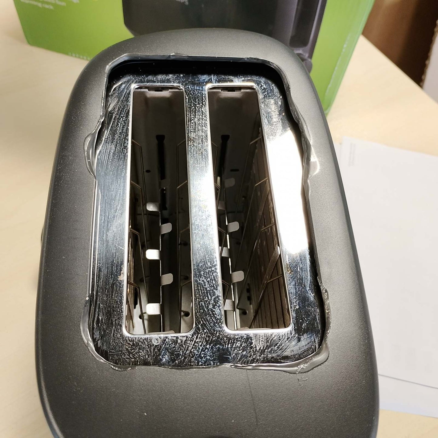 277480 - PHILIPS Toaster HD2581/90 | 2 vende për pjekje | 8 cilësime | Fikje automatike | E zezë