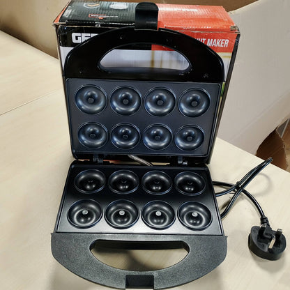 277518 - GEEPAS Makinë për petulla 750W, 8 vrima, çelik inox, jo-ngjitëse, përgatit 8 petulla