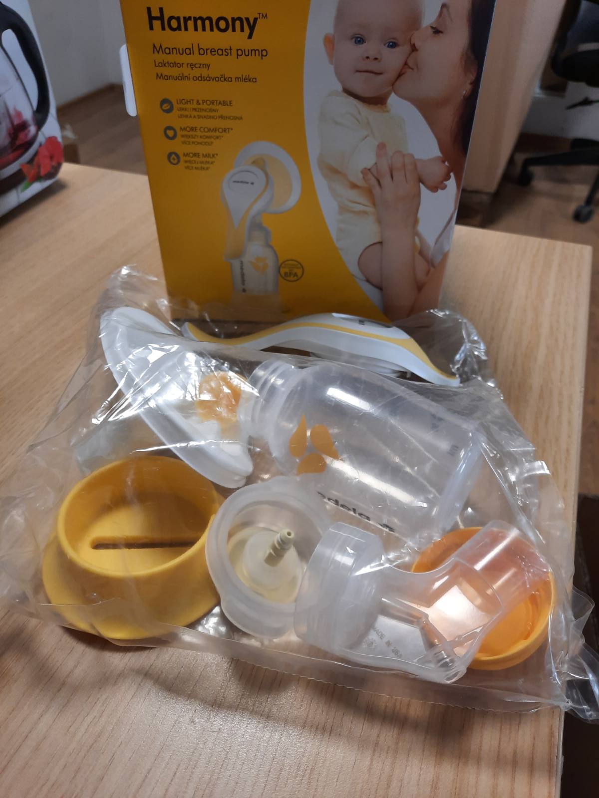 281052 - Pompë manuale e gjirit MEDELA (Harmony Flex)