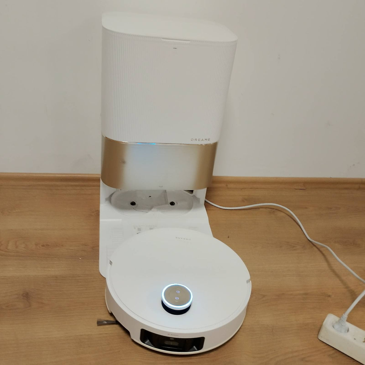 288001 - DREAME Fshesë me korrent robotike X50 Ultra, Fuqi thithjeje 20,000Pa, Largim pengesash 6 cm, funksion fshese dhe mop të ngreshëm, shmangie pengesash me inteligjencë artificiale, navigim 360°