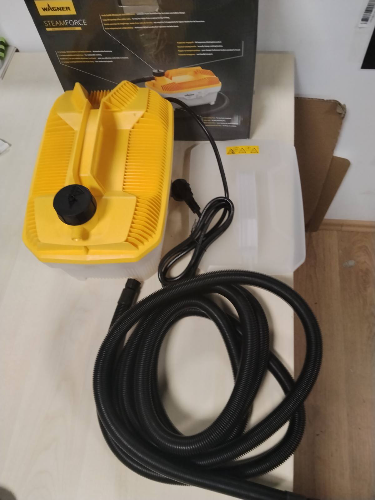 288504 - WAGNER Heqës letër-muri SteamForce, rezervuar 4 litra, kohë avullimi maksimale 70 minuta, e verdhë/e bardhë, tub 3.7 m, 2000 W, 230 V