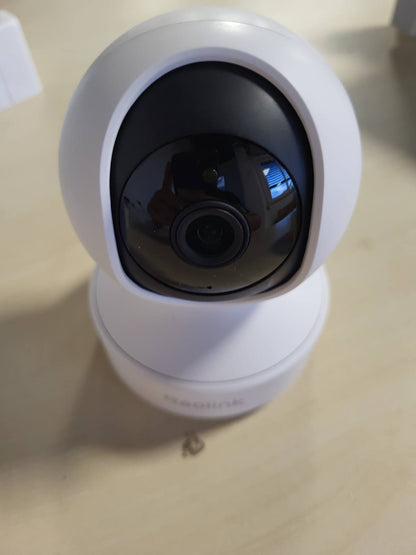 288556 - REOLINK Kamera Mbikëqyrjeje 3K WiFi e Brendshme, Shikim Nate 5MP IR, Ndjekje Automatike, E1 Pro