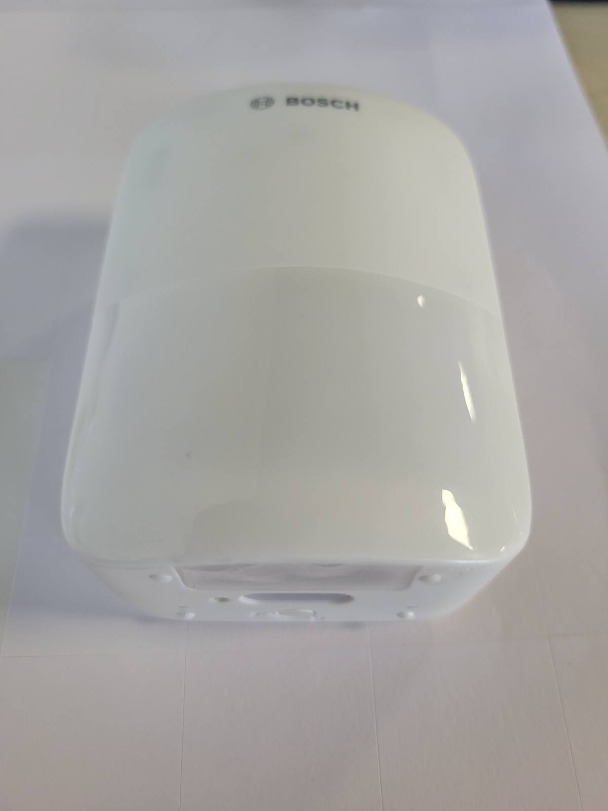 288563 - BOSCH Detektor Lëvizjeje Smart Home II [+M], për Ambientet e Jashtme dhe të Brendshme, EN Grade 2, Dritë Orientimi, Rreze Zbulimi deri në 13 m, Pajtueshëm me Matter