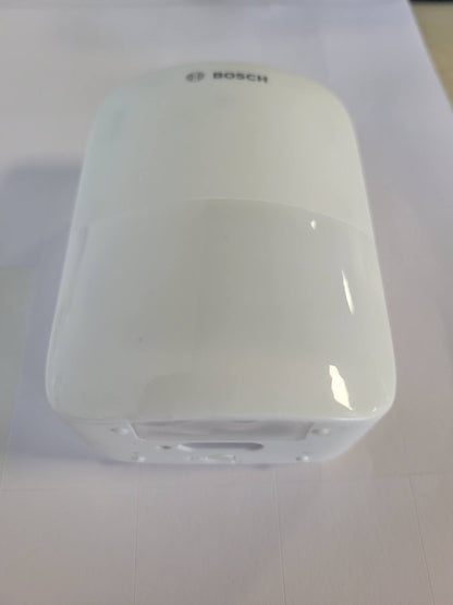 288563 - BOSCH Detektor Lëvizjeje Smart Home II [+M], për Ambientet e Jashtme dhe të Brendshme, EN Grade 2, Dritë Orientimi, Rreze Zbulimi deri në 13 m, Pajtueshëm me Matter