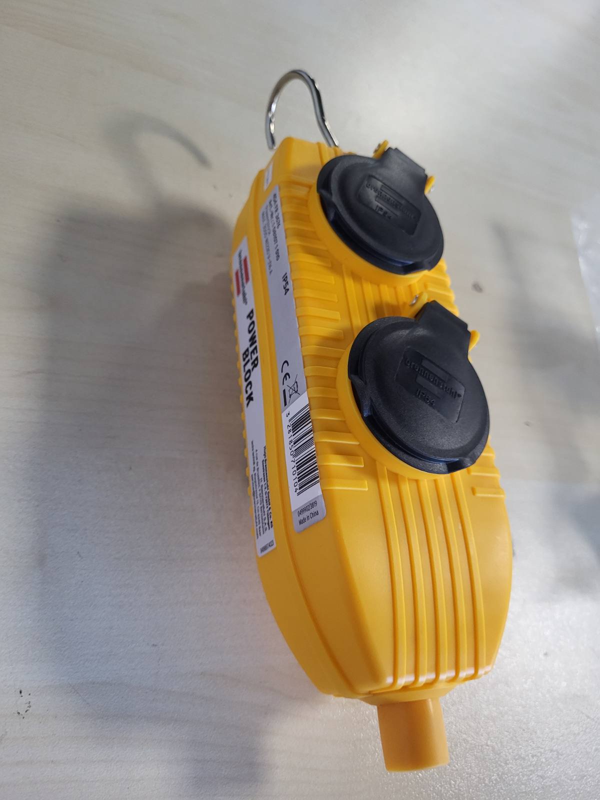 289186 - Brennenstuhl Bllok thikash 1081071 Powerblock me 4 vende dhe kapak me mentesha, i verdhë