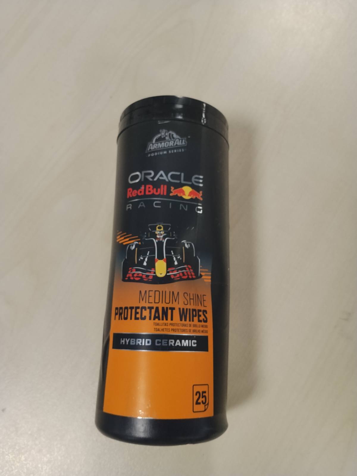 289335 - Seria Armor All Podium, Pastrues i panelit të brendshëm të makinës, 25 peceta mbrojtëse XL, teknologji qeramike SiO2, Oracle Red Bull Racing Edition