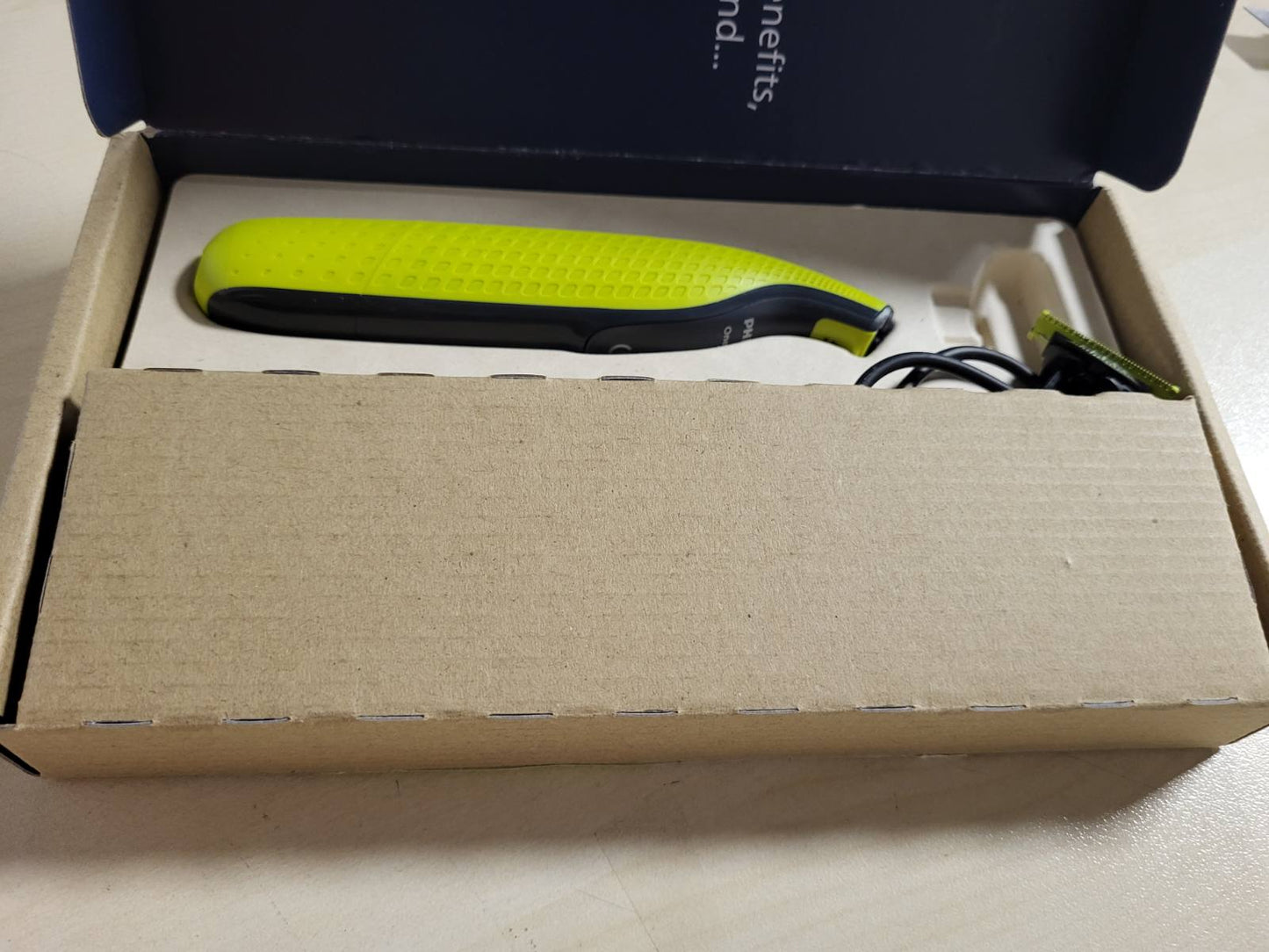 289566 - PHILIPS Prerës elektrik autentik për mjekër OneBlade 360, për fytyrën dhe trupin, 3 tehe 360, 3 krehër mjekre (1, 3, 5 mm), QP2824/31