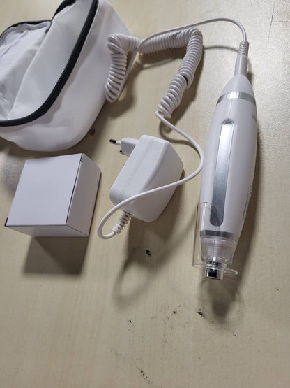 289587 - BEURER Set Manikyr/Pedikyr MP 62, limë elektrike për thonj me 10 aksesorë, dritë LED, kontroll shpejtësie, çantë ruajtjeje, e bardhë