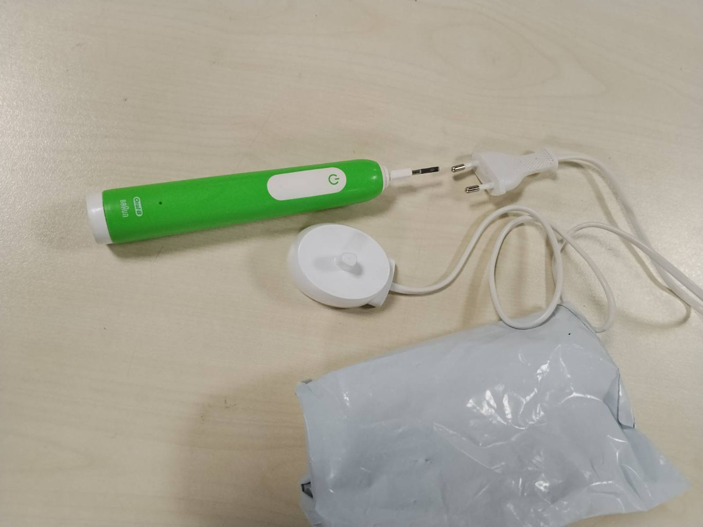 289694 - ORAL-B Furçë dhëmbësh elektrike Pro Junior për fëmijë, jeshile