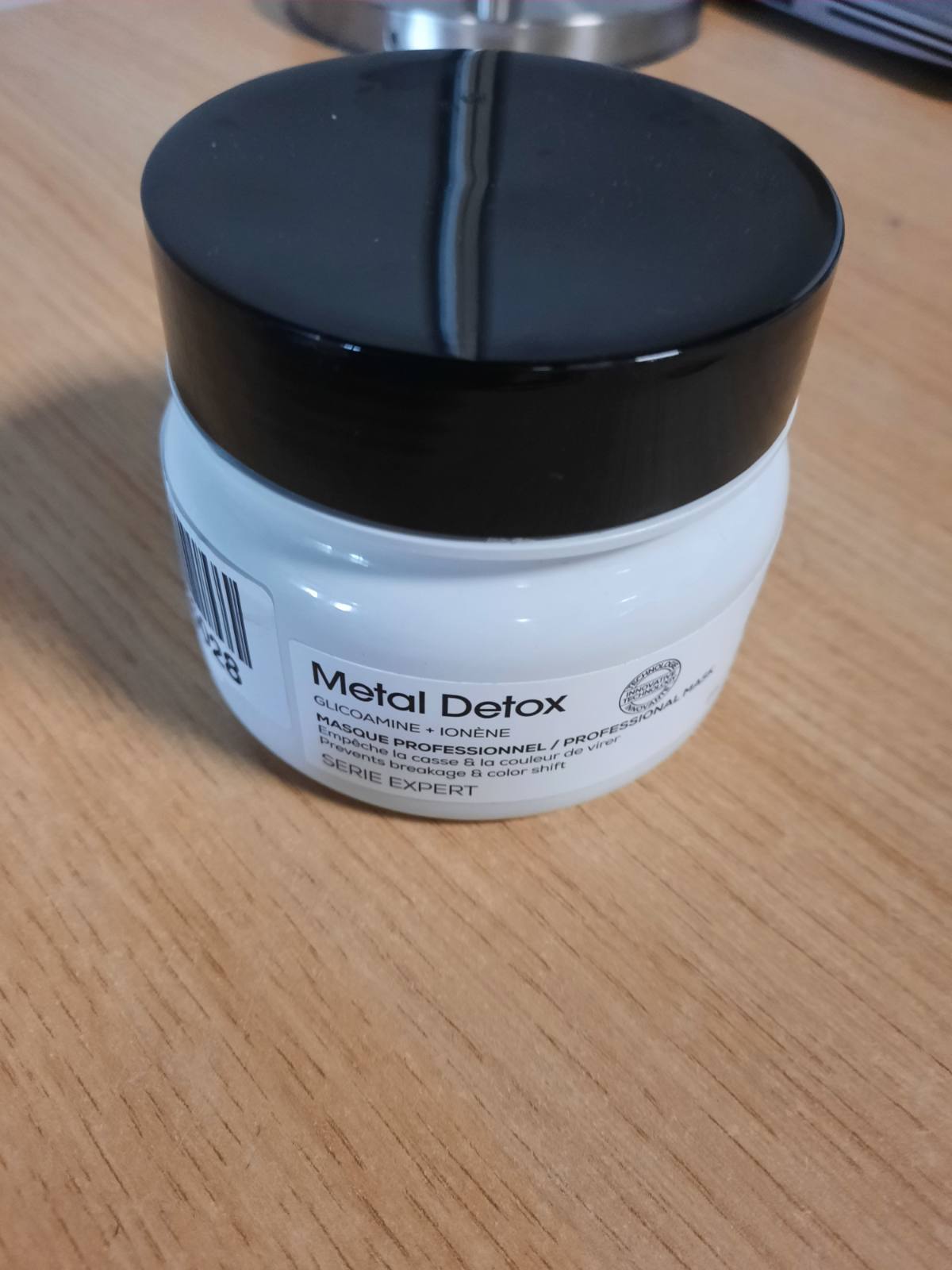 289878 - L'OREAL PROFESSIONEL Maskë kundër thyerjes 250ml, për flokë të thatë dhe të dëmtuar, deri në 100 orë hidratim, 97% reduktim të thyerjes