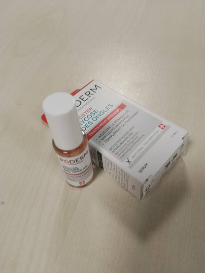 289938 - PODERM - PËRFORCUES I TRAJTIMIT TË KËRPUDHAVE TË THONJVE, 15ml, për infeksione të forta kërpudhore, kujdes profesional për këmbët/duart, prodhuar në Zvicër, pa ngjyrë