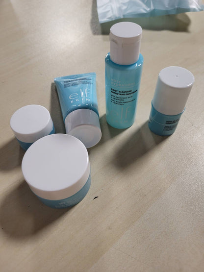 290035 - elf Kit Hidratimi SKIN Jet Set, Set kujdesi hidratues për udhëtim, vegan dhe pa mizori
