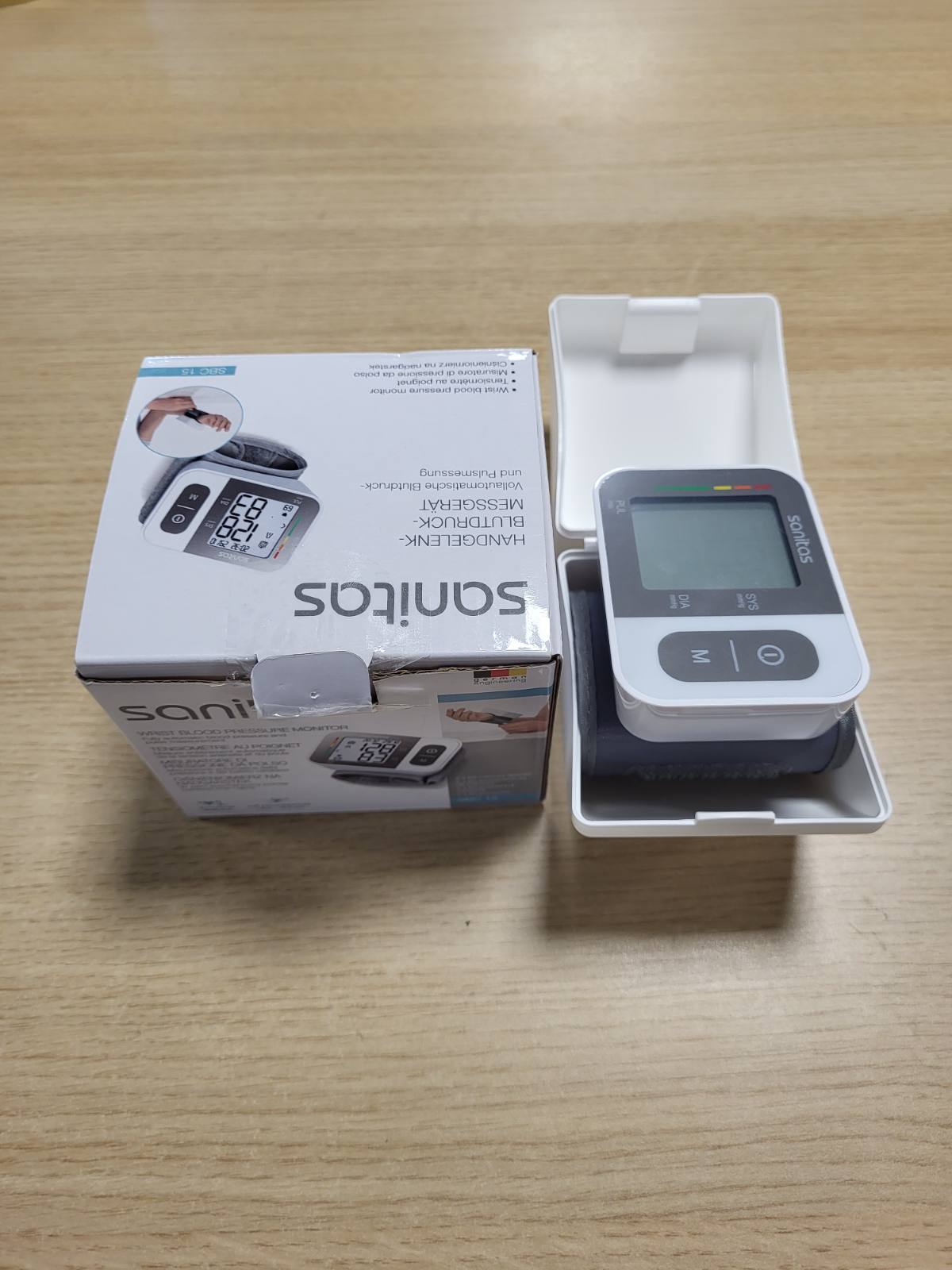 290043 - SANITAS Monitor i tensionit të gjakut SBC 15, matje automatike e tensionit të gjakut dhe pulsit, funksion paralajmërues për aritmi