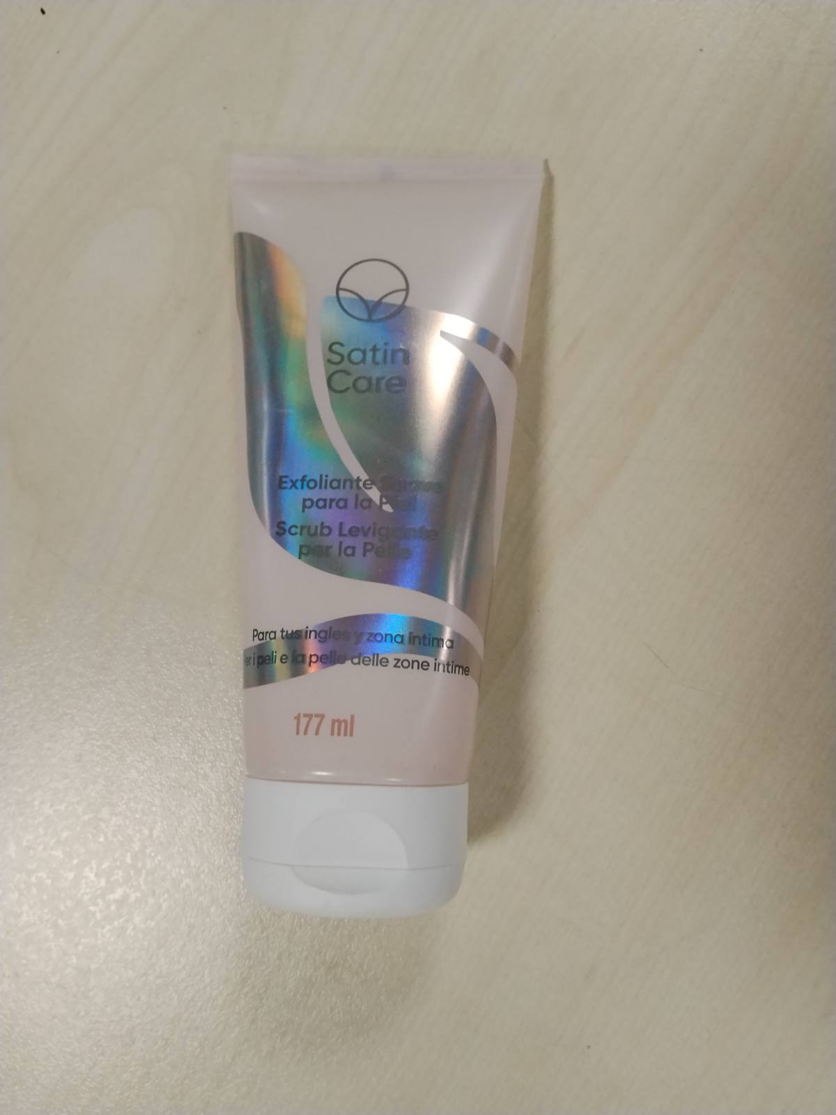 290204 - Satin Care Skrab eksfoliues para heqjes së qimeve për zonën intime, 177 ml