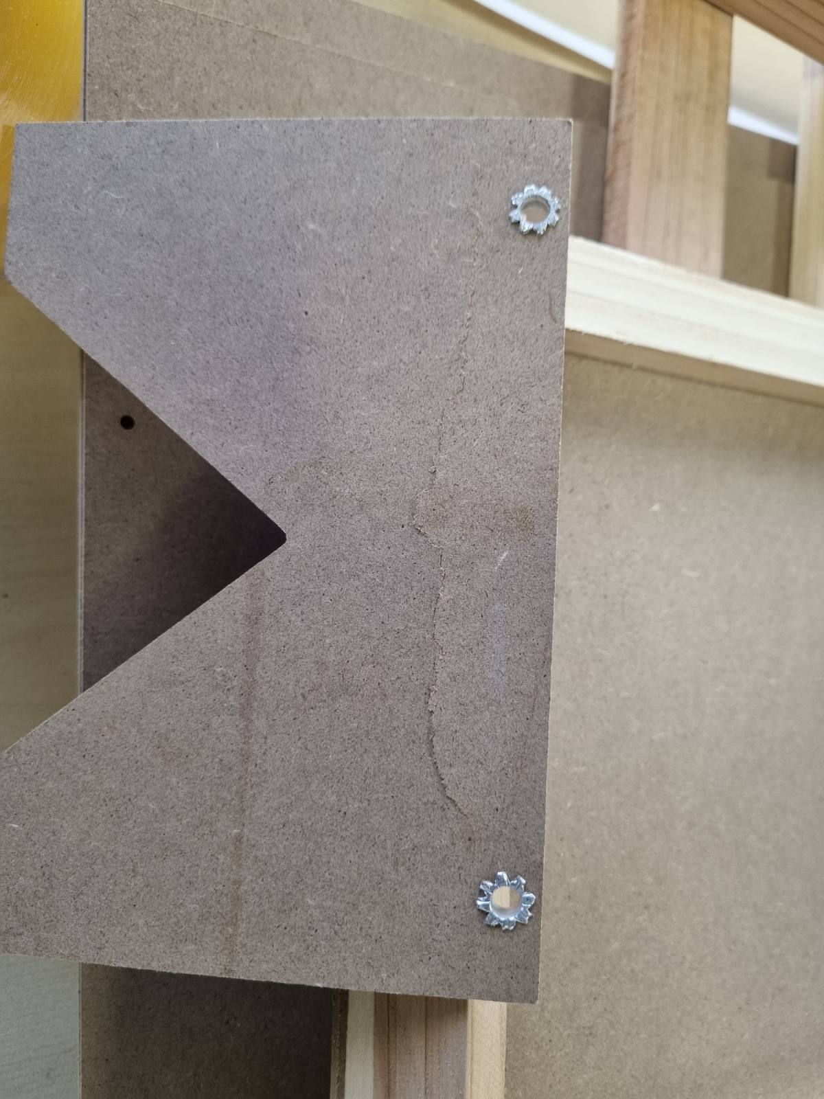 291047 - VIDAXL Fole për Pula me 3 Ndarje 72x33x54 cm Dru Pishe i Fortë