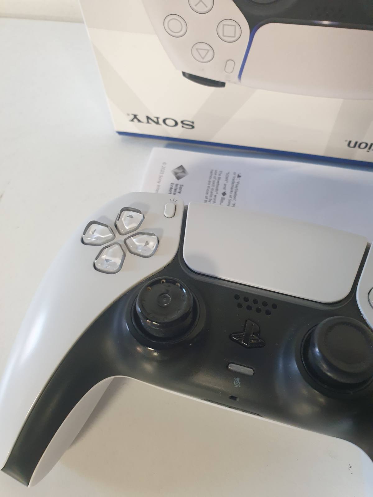 292391 - PLAYSTATION 5 Kontrolluesi pa tel DualSense