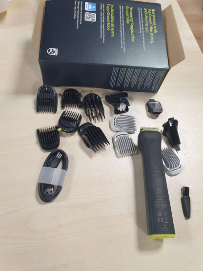 292423 - PHILIPS Makinë për prerje "gjithçka-në-një" Philips Multigroom Seria 7000 me 19 aksesorë – për mjekër, flokë dhe trup; tehe metalike vetë-mprehëse; 26 nivele gjatësie (0,5-20 mm); MG7962/30