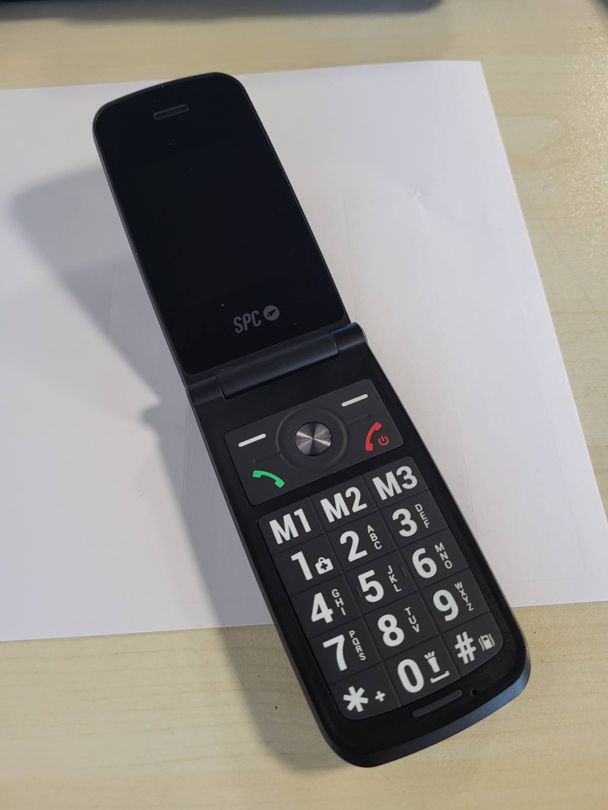 292679 - SPC - Titan 2 – Telefon i palosshëm për të moshuarit, 4G, butona të mëdhenj, zile e fortë (105 dB), ekran 2.4”, Bateria zgjat deri në 7 ditë – E zezë