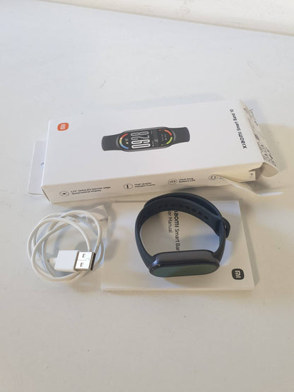 292893 - XIAOMI SMART BAND 10 - Orë inteligjente, Gjurmues fitnesi, Ekran AMOLED 1.72", Jetëgjatësi baterie 21 ditë, Rezistencë ndaj ujit 5ATM, Monitorim i SpO₂ dhe rrahjeve të zemrës, Gjurmim gjumi, Mbi 150 Modalitete sportive, E zezë