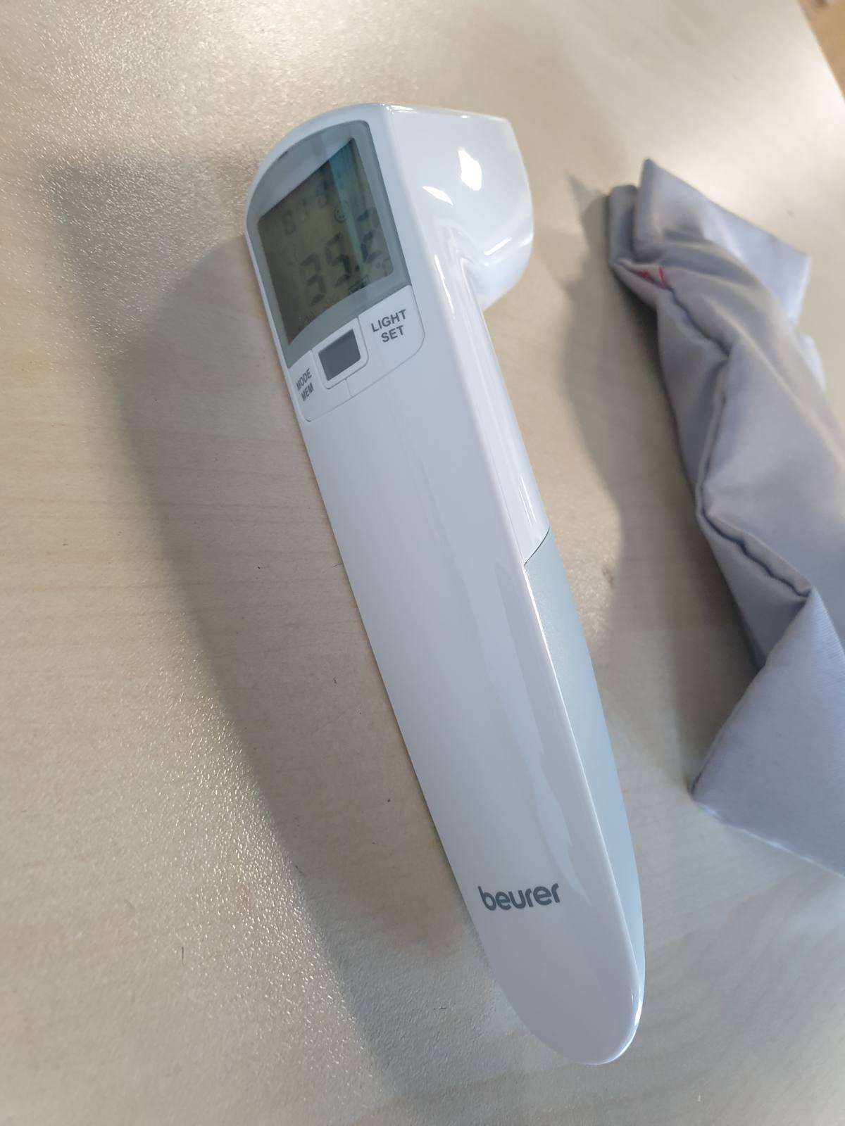 293104 - BEURER FT 100, termometër ethesh pa kontakt, teknologji matëse infra të kuqe