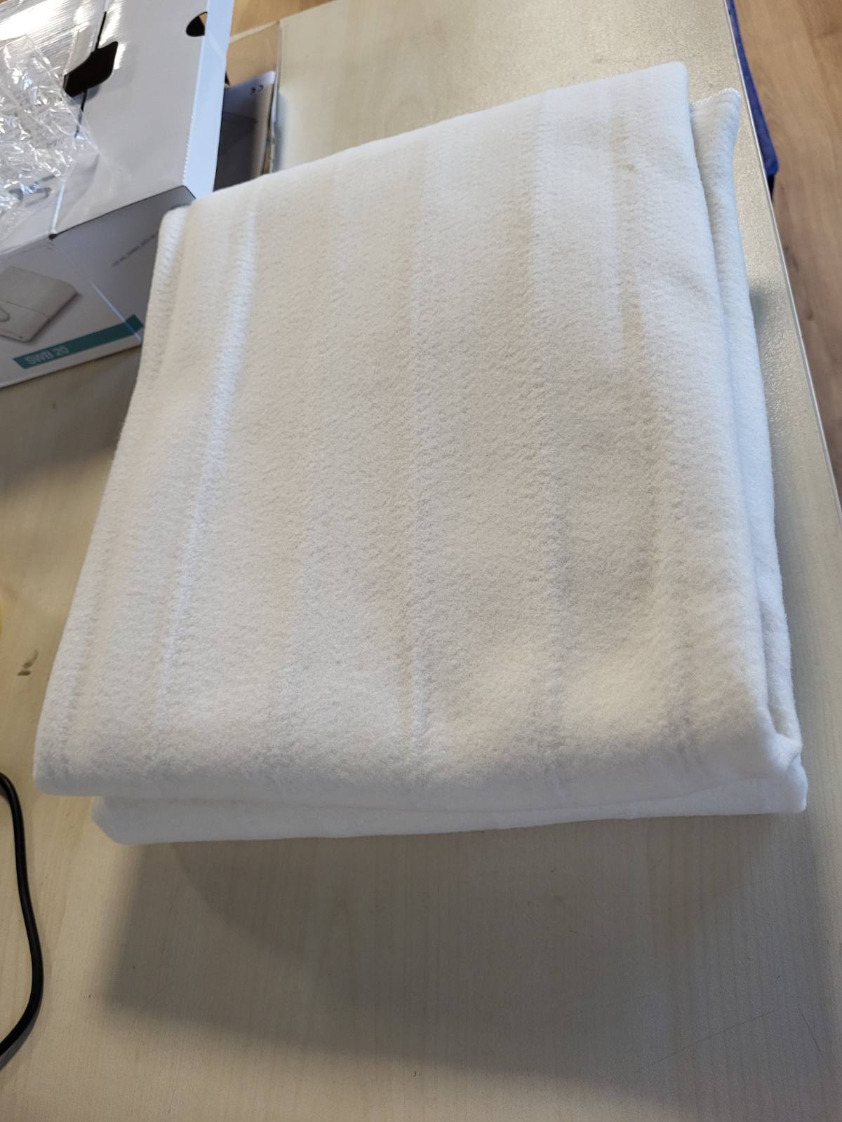 293531 - SANITAS Batanije e ngrohtë SWB 20 prej leshi, 150 x 80 cm, me sistem sigurie dhe 3 cilësime temperature