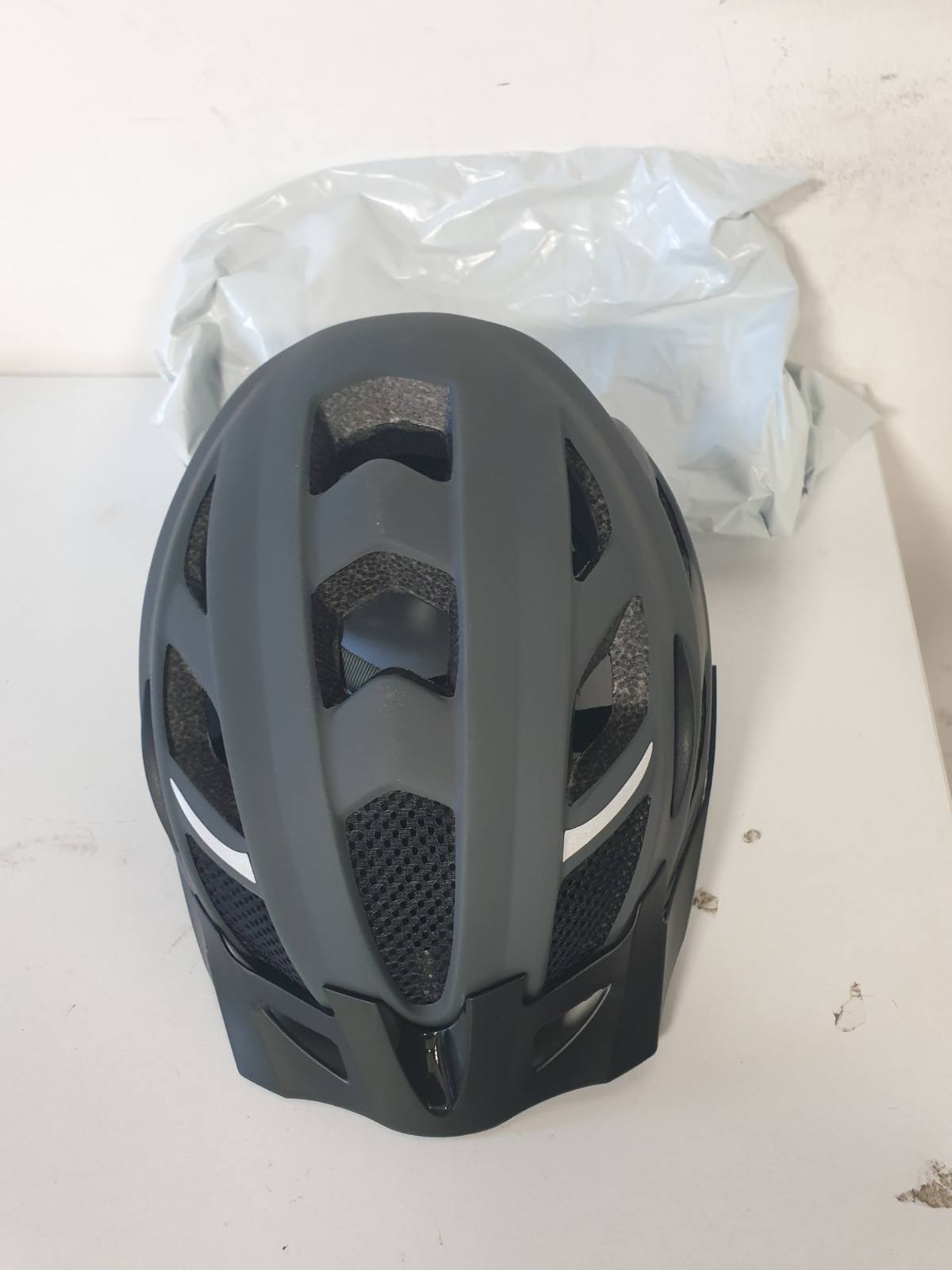 293695 - FISCHER Helmetë Biciklete për të Rritur, S/M, 52-59cm, Gri, me Sistem Unazash të Brendshme të Ndriçuara