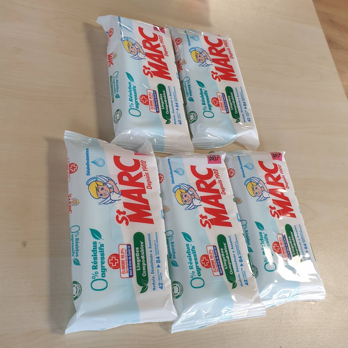 294014 - ST MARC Peceta Dezinfektuese 0% Mbetje të Dëmshme, 42 Peceta të Mëdha Antibakteriale, Pako me 5 (Gjithsej 210 Peceta)