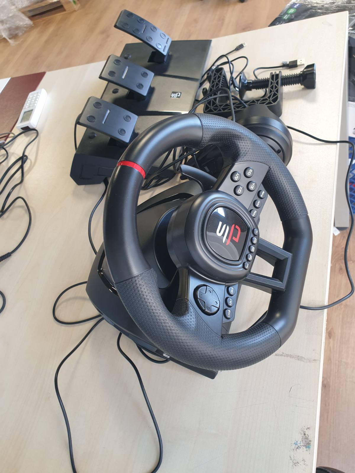 295070 - SUBSONIC Rrotë garash Superdrive GS650-X, ndërrues marshi në distancë, diametër 26 cm, rrotullim 270°, për PS4, Xbox Series X/S dhe Xbox One - E zezë