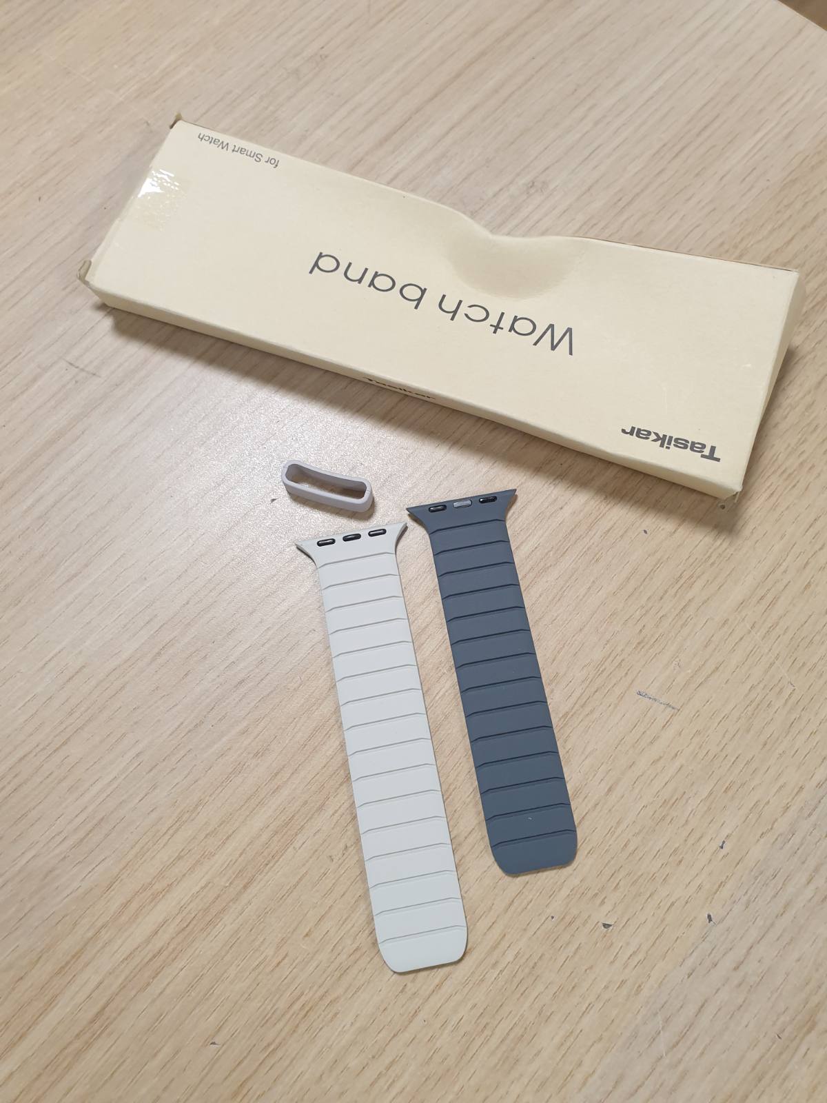 295227 - TASIKAR - Rrip dore magnetik i pajtueshëm me Apple Watch 42mm (Seria 11/Seria 10) Rrip zëvendësues prej silikoni të butë 41mm 40mm 38mm për iWatch SE Seria 11 10 9 8 7 6 5 4 3, gri me yje