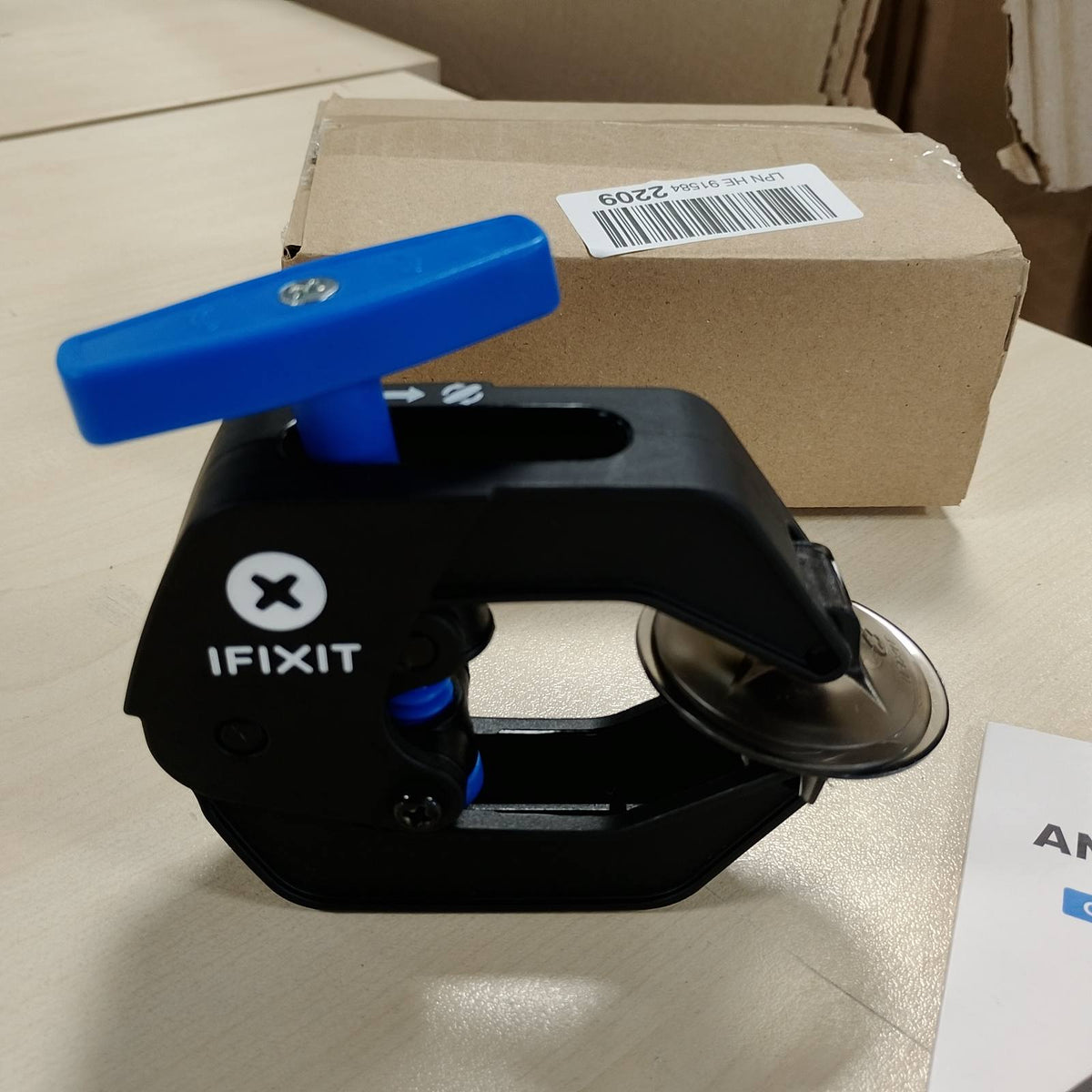 295245 - iFIXIT Mjet hapës Anti-Clamp për telefona celularë dhe tableta
