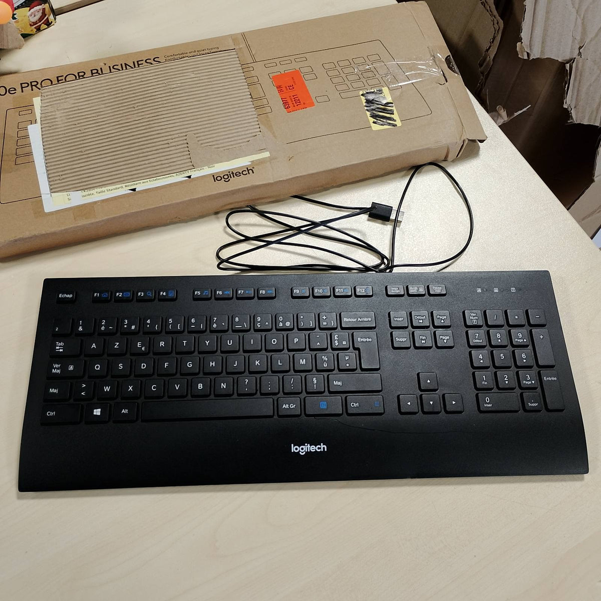 295247 - LOGITECH Tastierë K280e Pro me Tel për Biznes për Windows/Linux/Chrome, USB Plug-and-Play, Shkrim i Qetë, Madhësi e Plotë, Rezistent ndaj Derdhjeve, Frëngjisht AZERTY - E Zezë