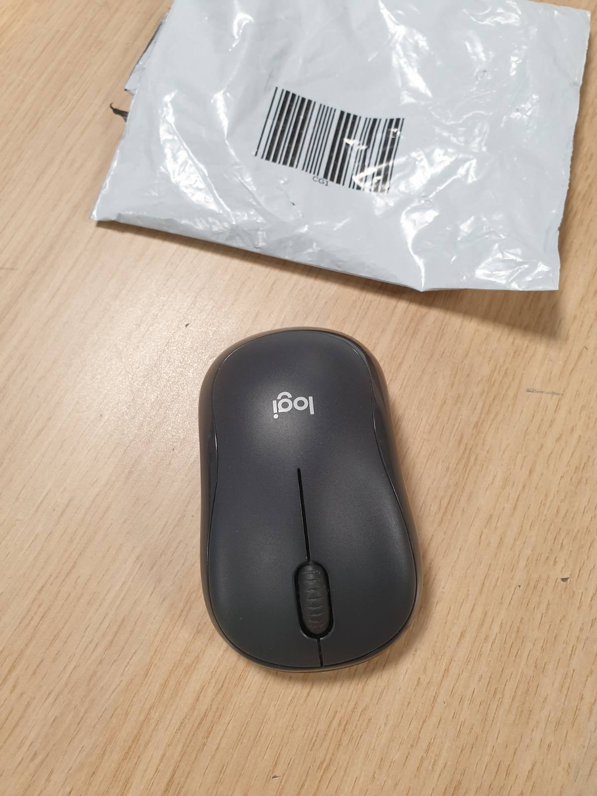 295251 - LOGITECH Maus Bluetooth M240, pa tel, kompakt, portativ, gjurmim i qetë, bateri 18-mujore, për Windows, macOS, ChromeOS, i pajtueshëm me PC, Mac, laptop, tableta - grafit