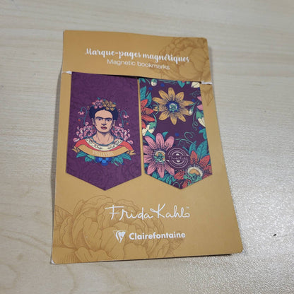 295454 - CLAIREFONTaine Set me 2 faqeshënues magnetikë Frida Kahlo, 7.5 x 4 cm, 2 faqeshënues në sfond ngjyrë kumbulle, 2 faqeshënues në sfond portokalli