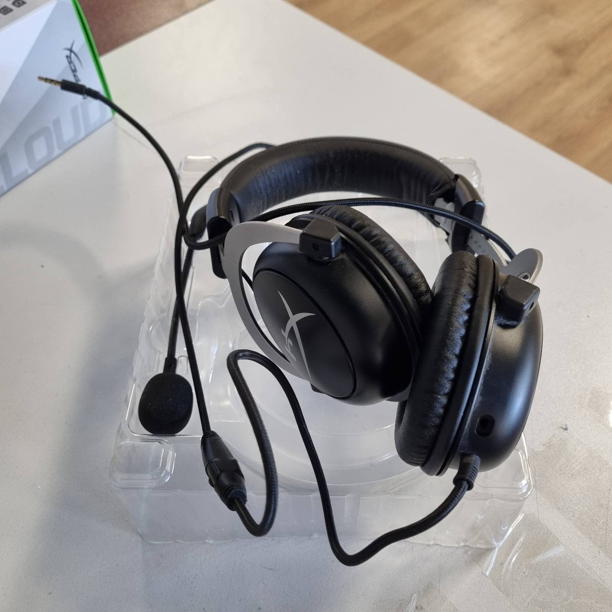 295623 - HYPERX HyperX CloudX – Kufje me licencë zyrtare, të pajtueshme me Xbox One dhe Xbox Series X|S, shkumë memorieje, mikrofon i shkëputshëm me anulim zhurme