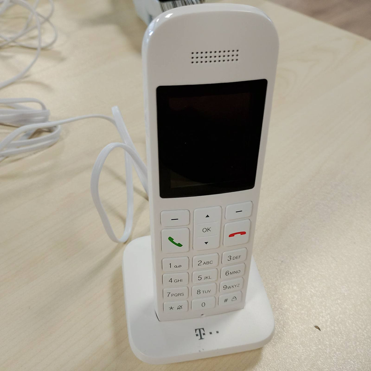 295730 - TELEKOM Telefon fiks pa tel Speedphone 12, ekran me ngjyra, HD Voice, DECT për ruterët Telekom Speedport Smart & Pro, rrezatim të ulët