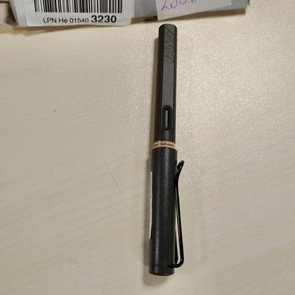 295998 - LAMY Safari Umbra - Stilograf me dorezë ergonomike dhe majë çeliku EF, përfshin fishek blu T10, ideal për shkrim dhe kaligrafi, për dorën e djathtë