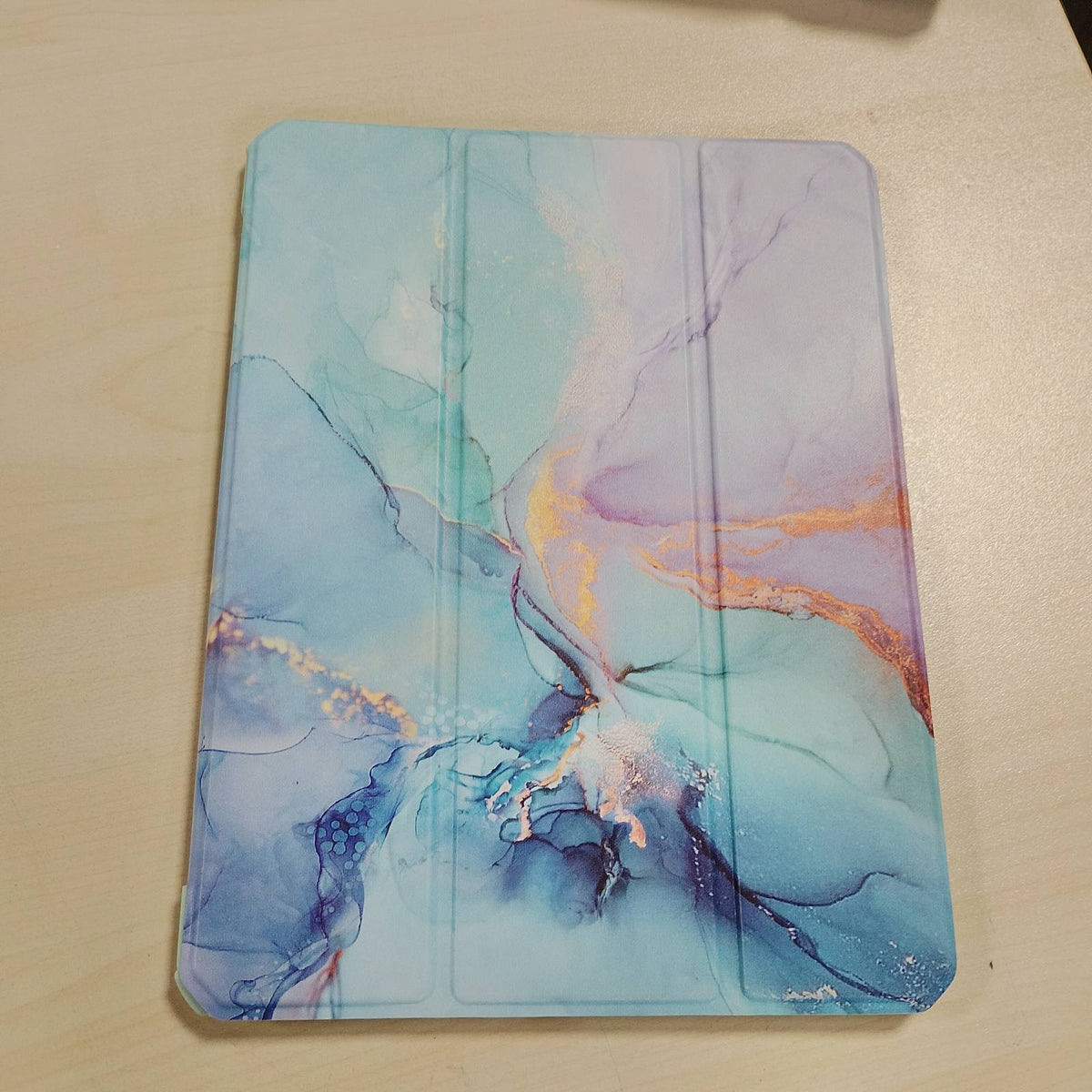 296253 - Fintie Mbrojtëse për iPad Air 11" M4/M3/M2 (2026/2025/2024), iPad Air Gjenerata e 5-të/Gjenerata e 4-të (2022/2020) 10.9", Mbrojtëse e hollë hibride kundër goditjeve me mbulesë të pasme transparente dhe mbajtëse lapsash - Jeshile e artë